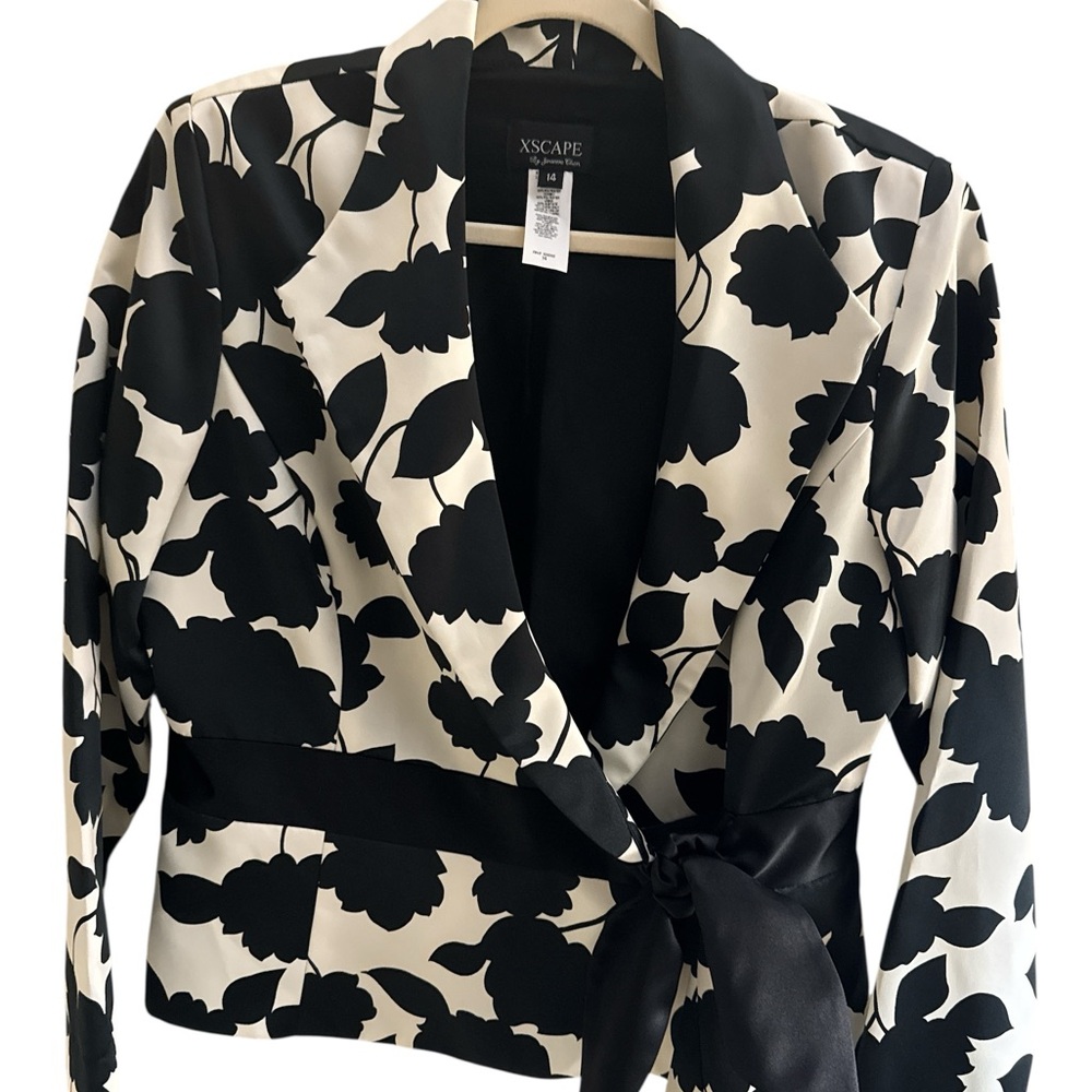 Escape By Johanna Chen Size 14 Dark Blue White Floral Satin Tied Formal Jacket